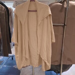 Nomadica Hooded short Wrap